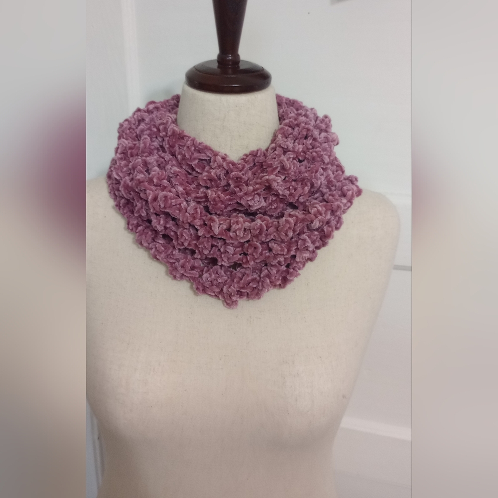 Handmade Crochet - Velvet Circle Scarf